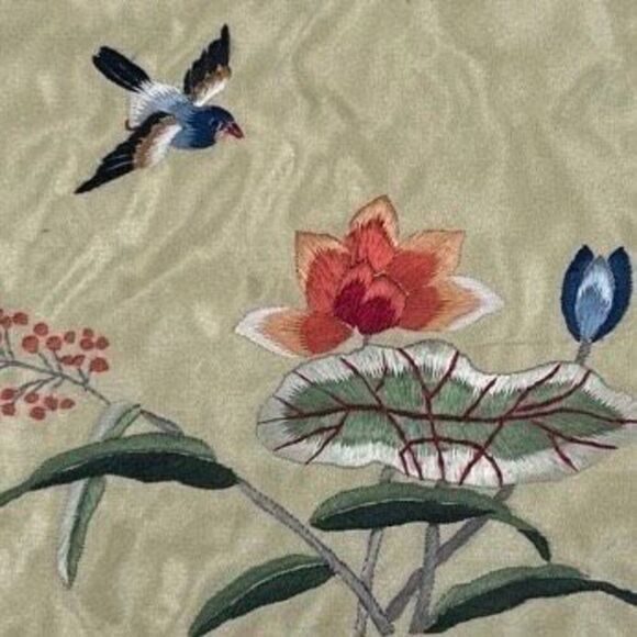 Vtg Chinese Silk Embroidered Old Tapestry 12.5"x 11.5" Multicolor Flowers & Bird - Picture 3 of 7